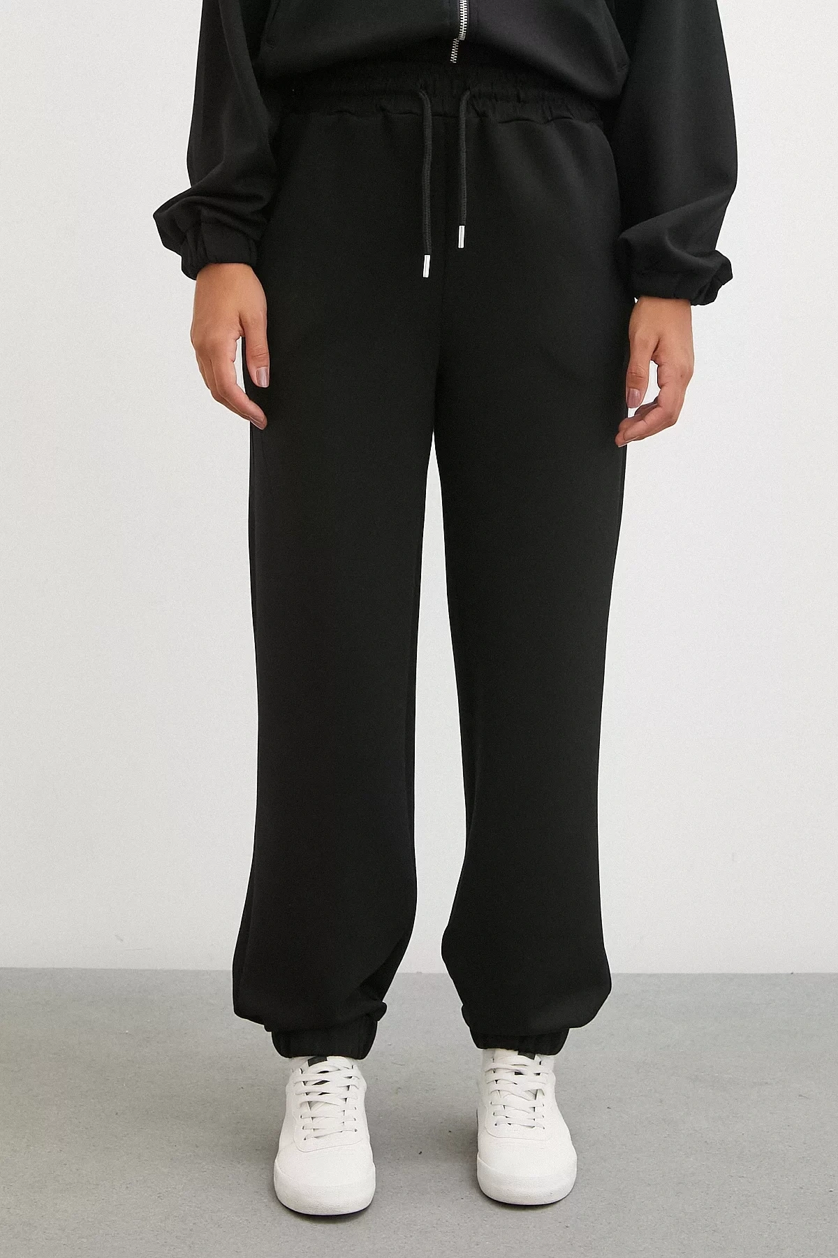 Lastikli Cepli Eşofman Altı Siyah