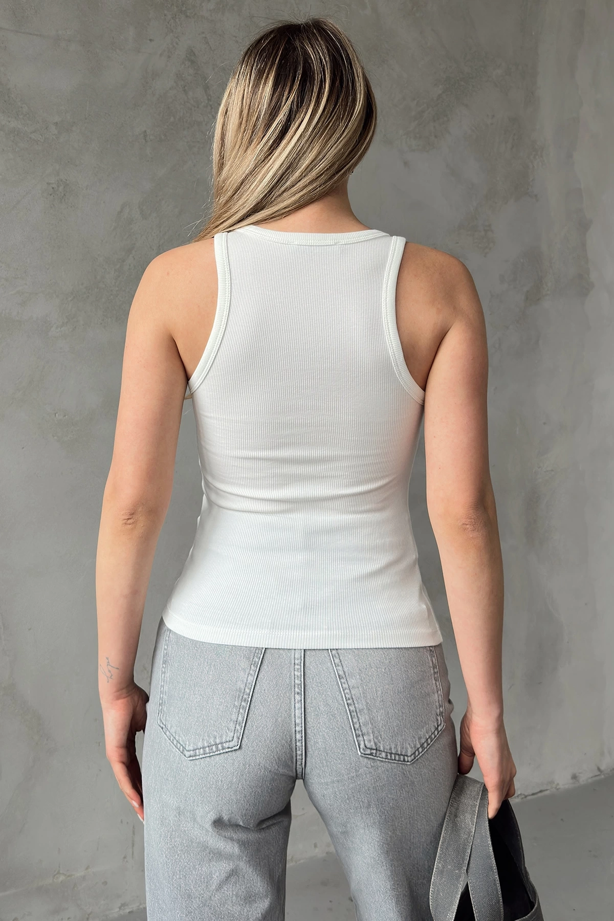 Önü Biyeli Atlet Beyaz