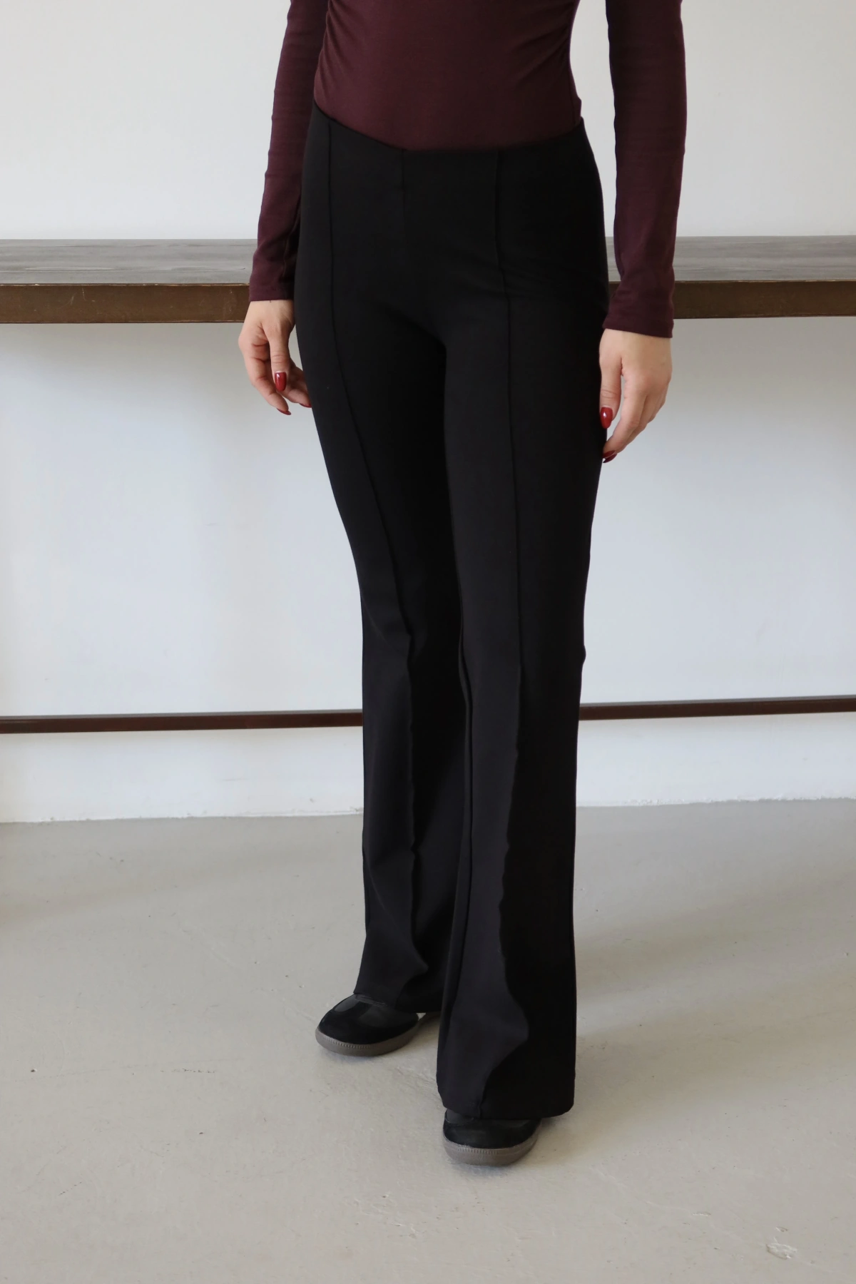 Önü Dikişli Pantolon Siyah