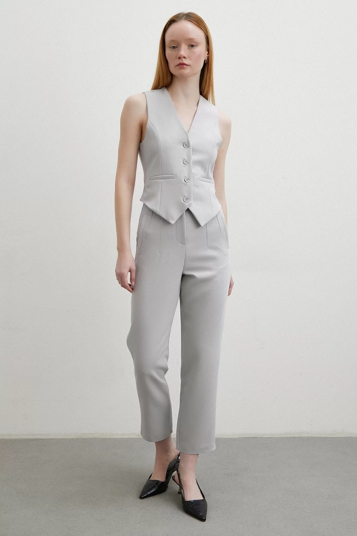 Önü Pensli Skinny Kumaş Pantolon Gri