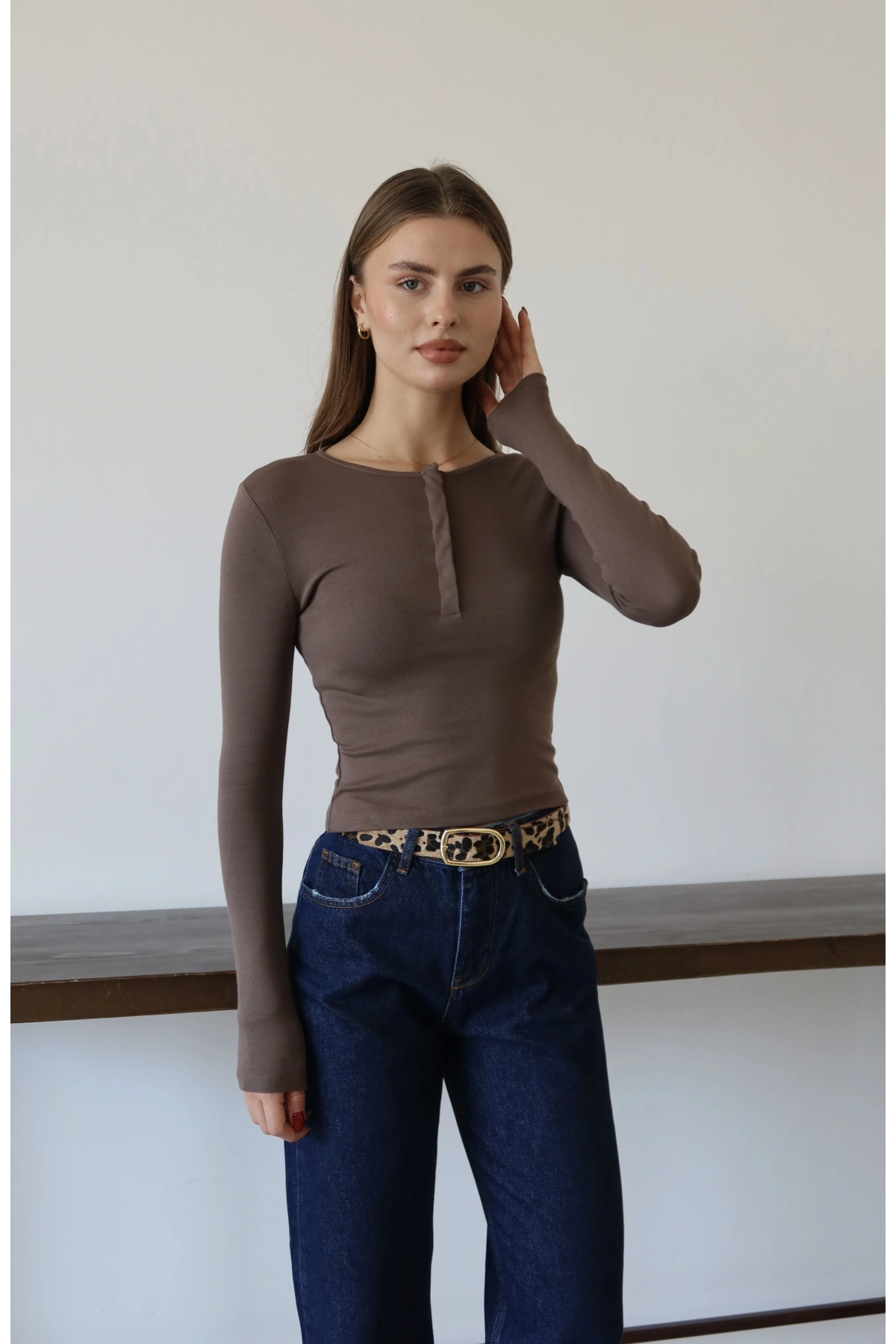 Patlı Çıtçıtlı T-Shırt Vizon