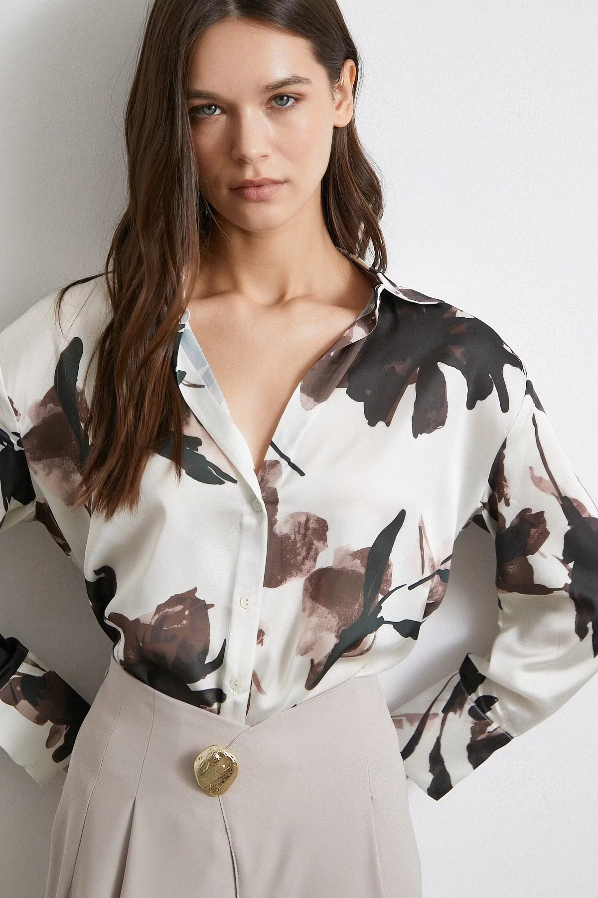 Saten Yüzeyli Desenli Gömlek Kahve