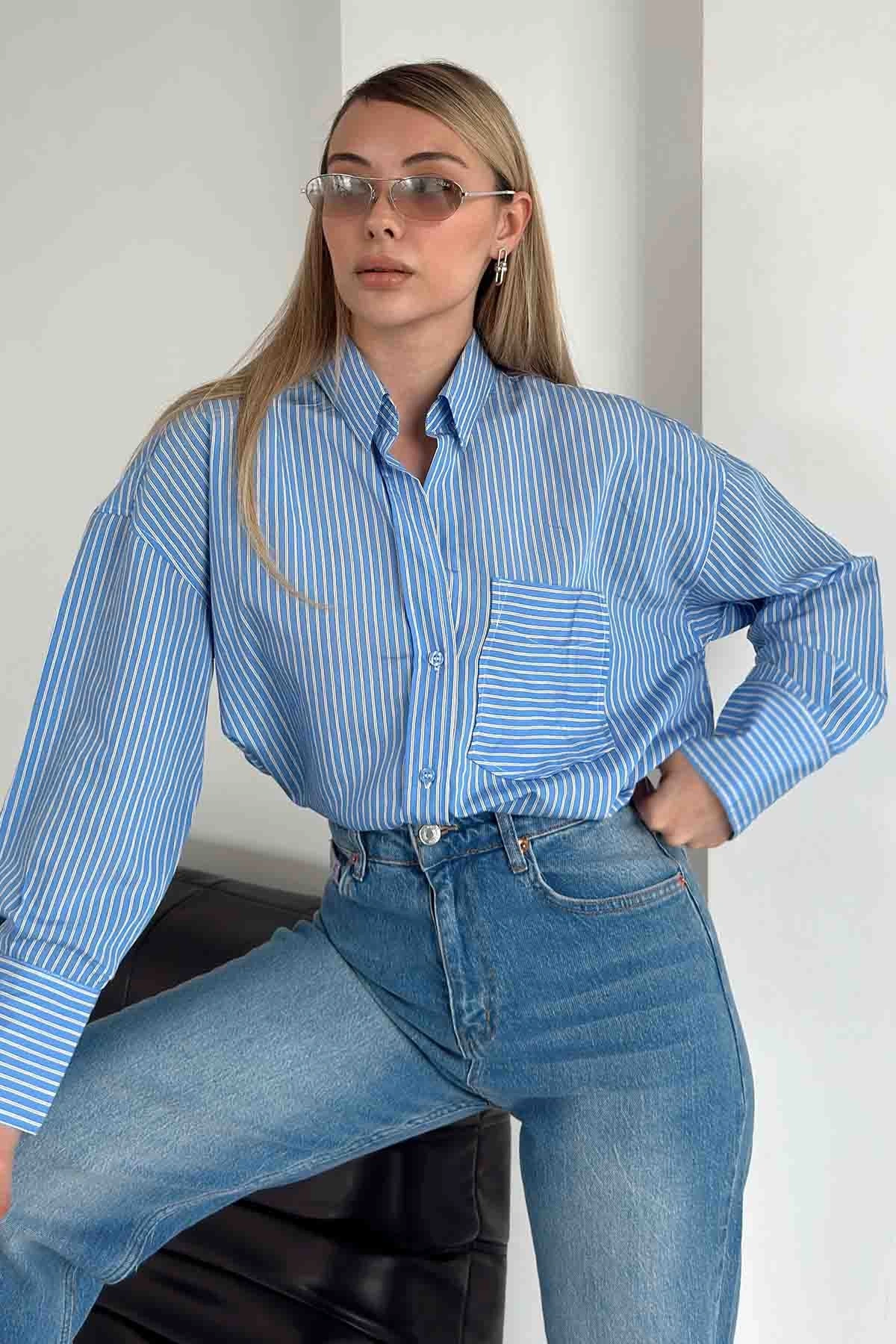 V Yaka Çizgili Gömlek Mavi