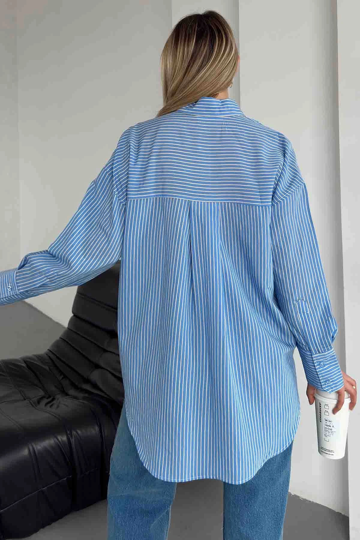 V Yaka Çizgili Gömlek Mavi