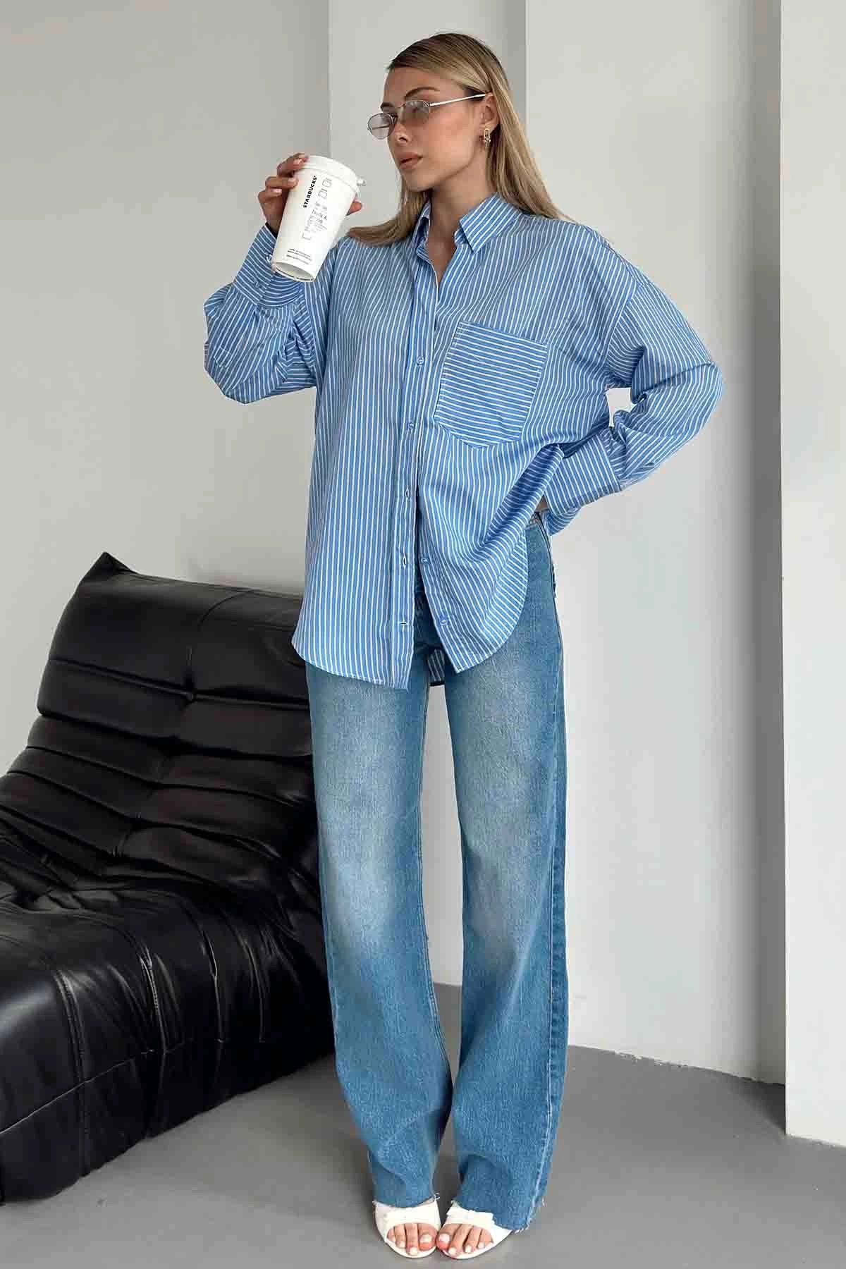 V Yaka Çizgili Gömlek Mavi