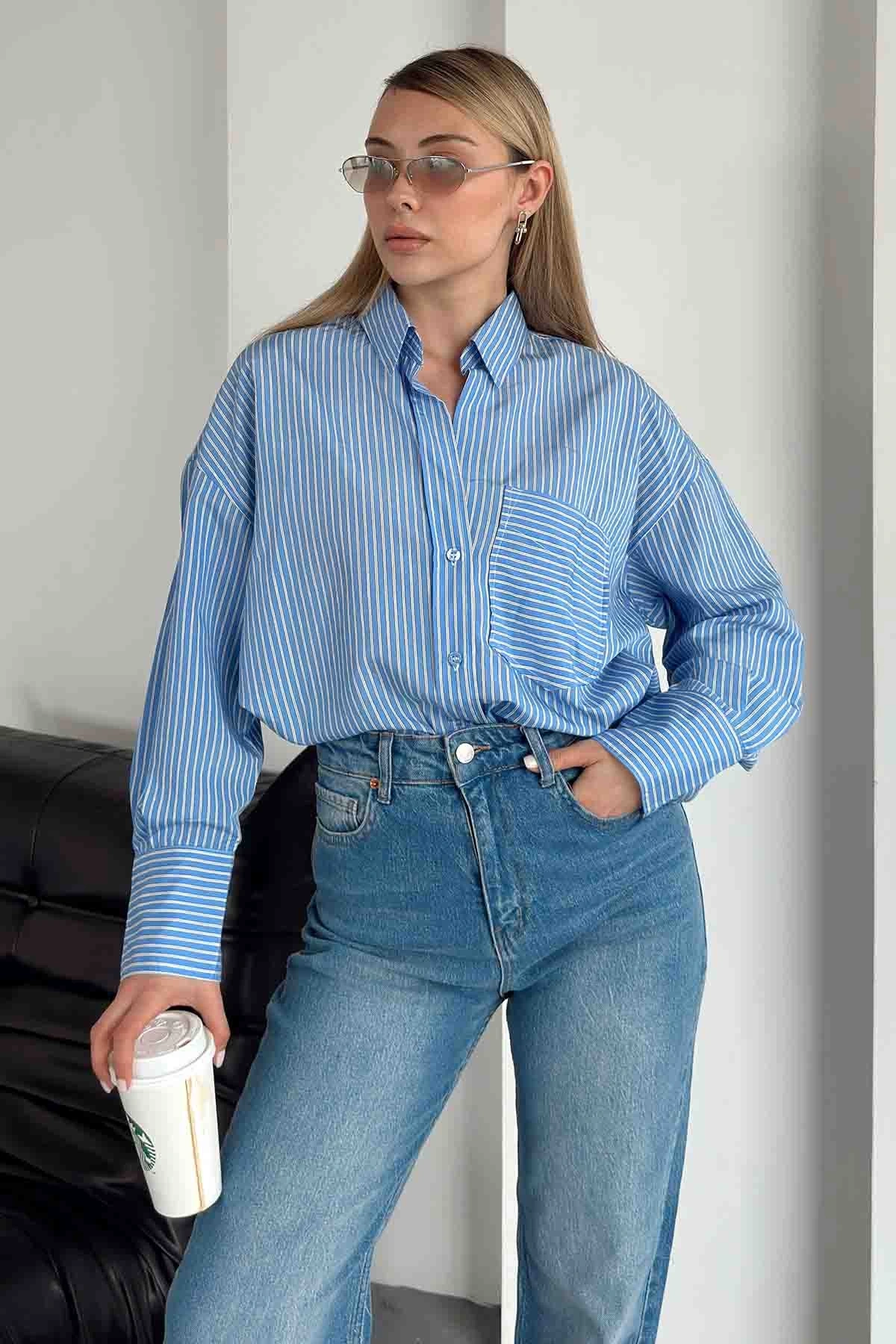 V Yaka Çizgili Gömlek Mavi
