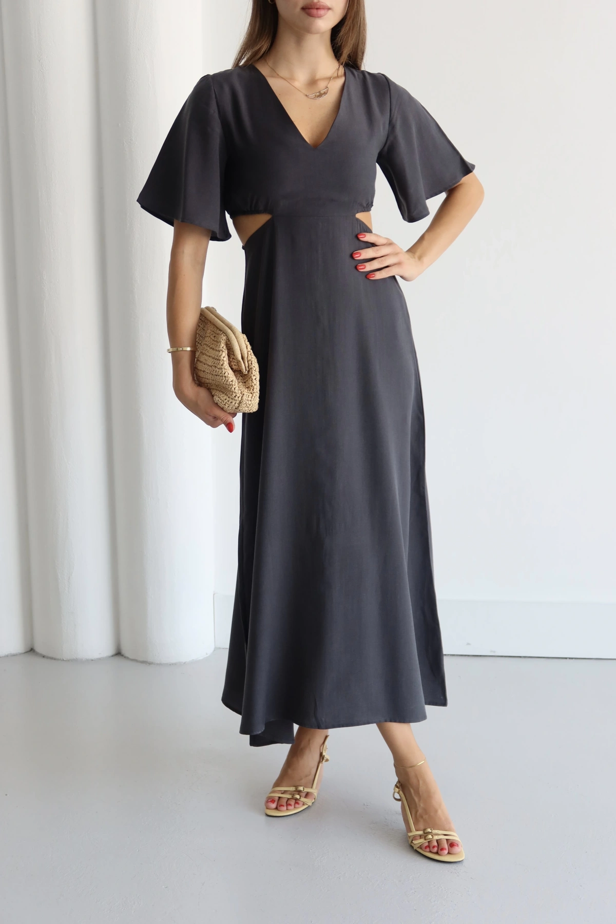 V Yaka Yan Dekolteli Elbise