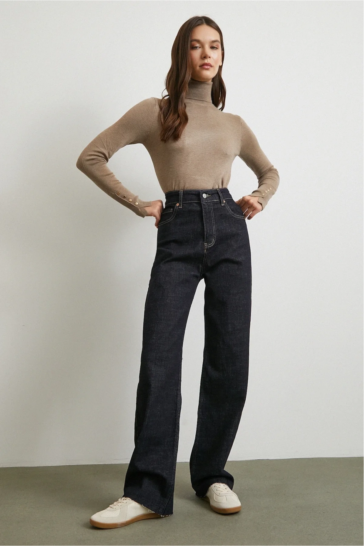 Yüksek Bel Kesik Boru Paça Jean Lacivert