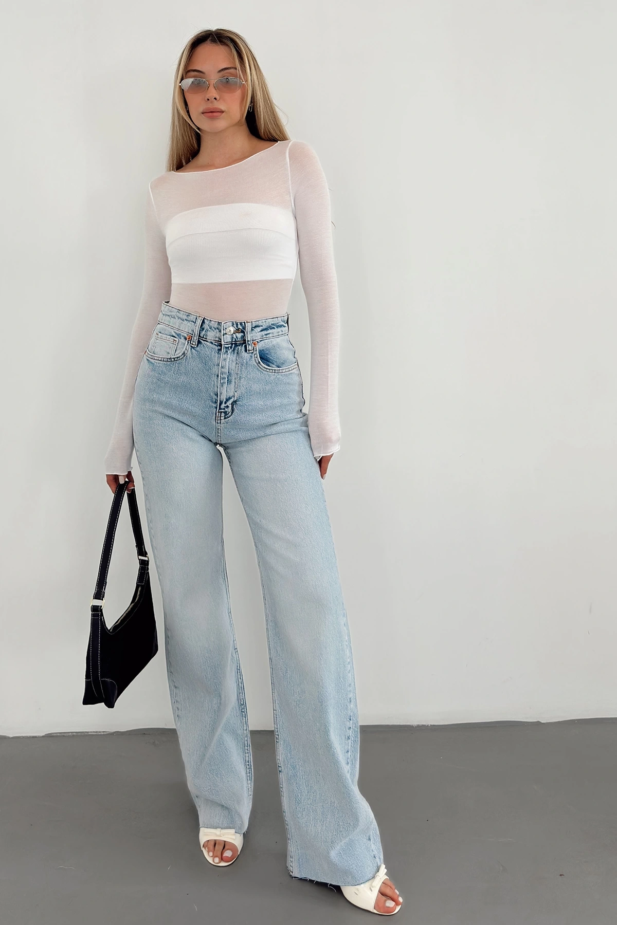 Yüksek Bel Kesik Paça Jean