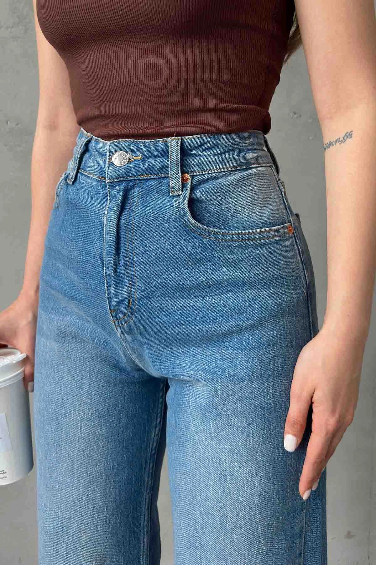 Yüksel Bel Kesik Geniş Paça Jean