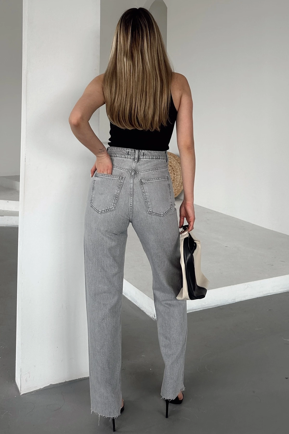 Yüksel Bel Kesik Geniş Paça Jean