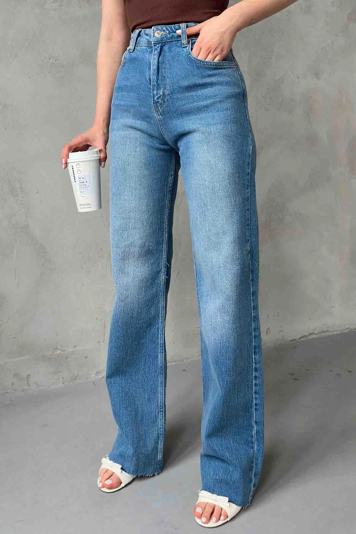 Yüksel Bel Kesik Geniş Paça Jean