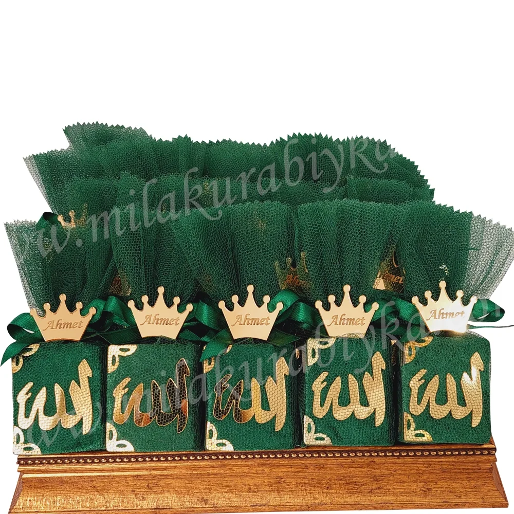 Kişiye Özel Yeşil Mini Kuran-ı Kerim Hediyelik - İsimli Taç Pleksi Aynalı
