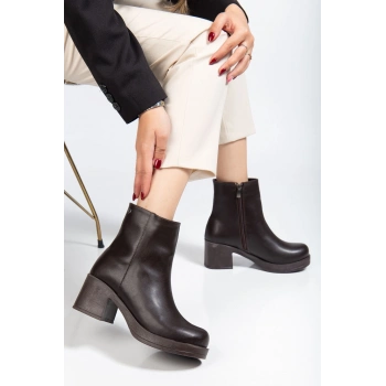 5109-3022 Kahve Fermuarlı Kalın Topuklu Günlük Kadın Bot