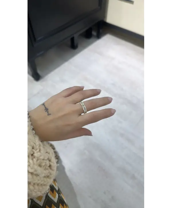 925 Ayar Gümüş Baget Taşlı Gold Yüzük