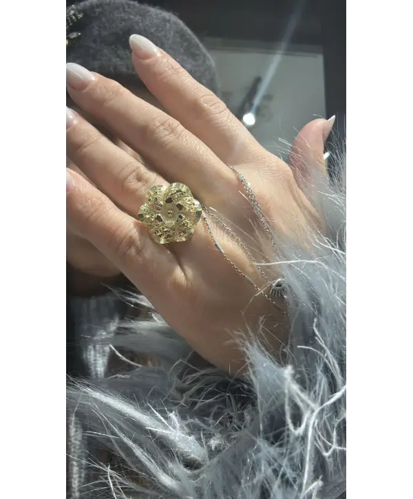 925 Ayar Gümüş Çiçek Motifli Gold Yüzük