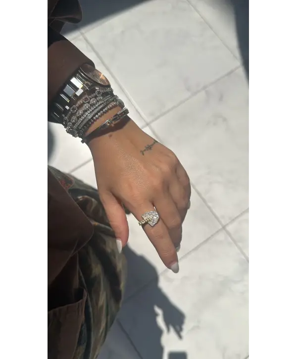 925 Ayar Gümüş Yarı Baget Taşlı Gold Yüzük