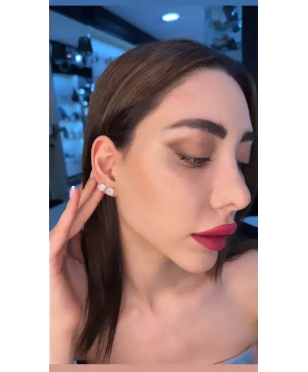 925 Ayar Gümüş Kare Model Gold Vidalı Küpe