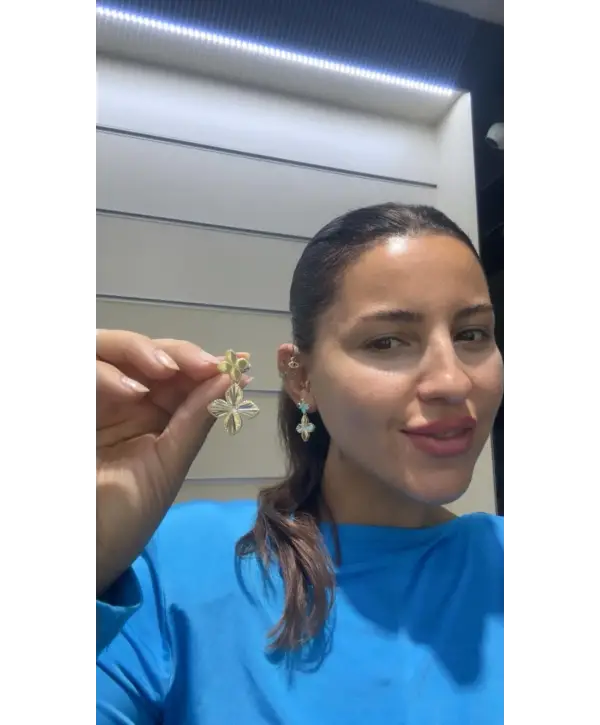 925 Ayar Gümüş Sallantılı Çiçek Model Küpe