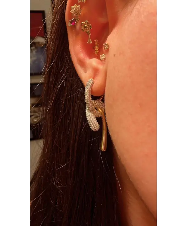 925 Ayar Gümüş Kurdele Model Taşlı Küpe