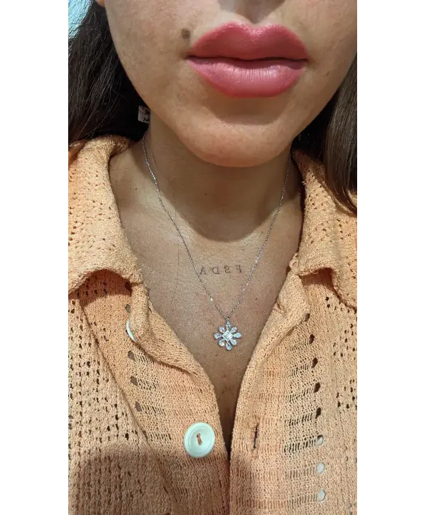 925 Ayar Gümüş Çiçekli Model Taşlı Kolye