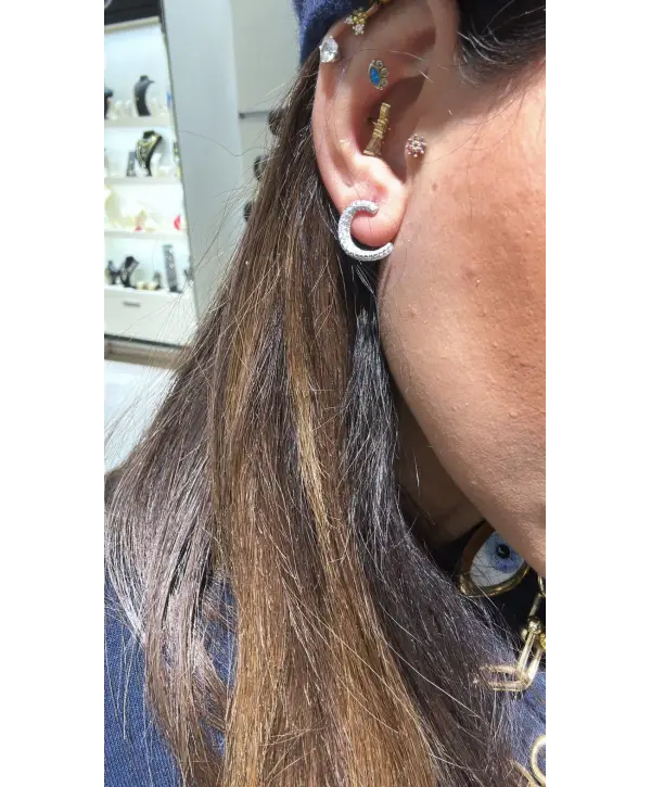 925 Ayar Gümüş İthal Yarım Tamtur Taşlı Vidalı Küpe