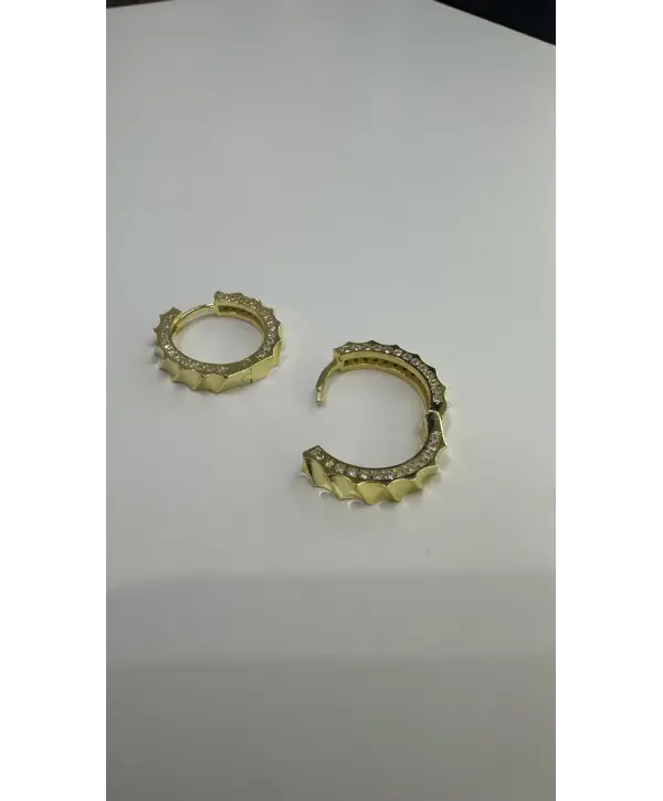 925 Ayar Gümüş Zikzak Geçişli Kenar Kısmı Taşlı Halka Küpe