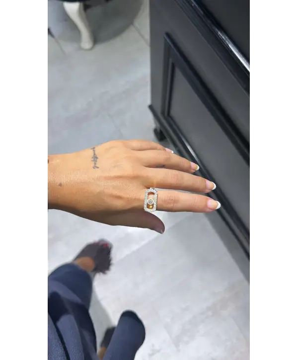 925 Ayar Gümüş Marka Hareketli Taşlı Gold Yüzük