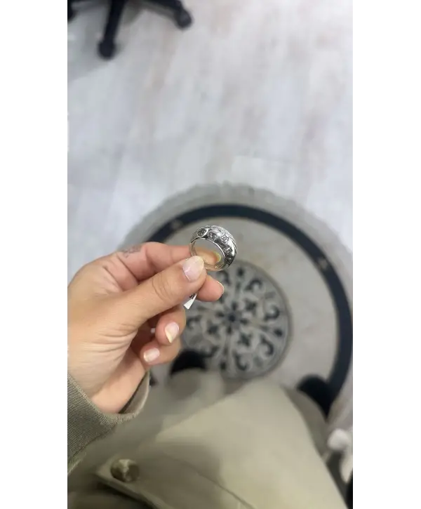 925 Ayar Gümüş Bombeli Taş Detay Yüzük