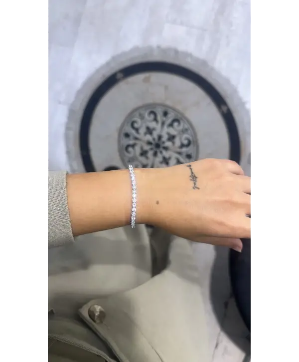 925 Ayar Gümüş Pırlanta Montür Sıra Taşlı Bileklik