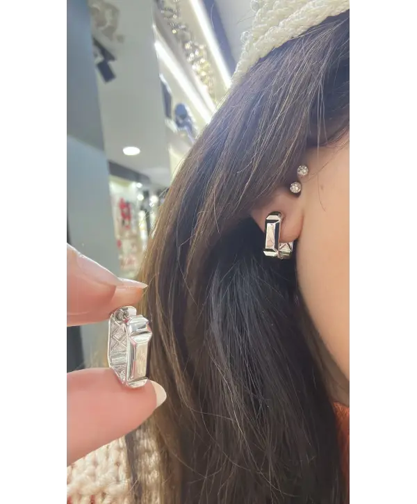 925 Ayar Gümüş Kare Model Silver Halka Küpe