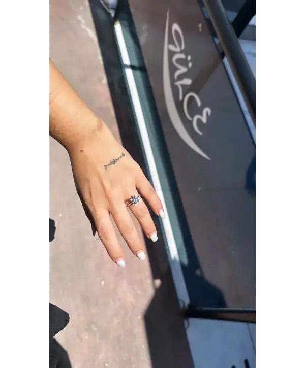 925 Ayar Gümüş Pırlanta Montür Büyük Swarovski Taşlı Yüzük