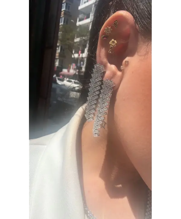 925 Ayar Gümüş Taşlı Sallantılı Mücevher Tasarım Küpe