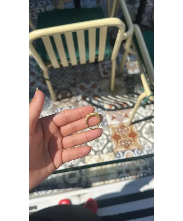 925 Ayar Gümüş Yeşil Taş Detay Yarım Asimetrik Şekilli Yüzük