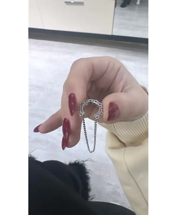 925 Ayar Gümüş Sade Sallantılı Kıkırdak Küpe