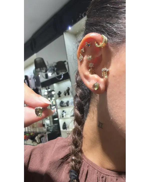 925 Ayar Gümüş Zultanit Taşlı Damla Model Çivili Küpe