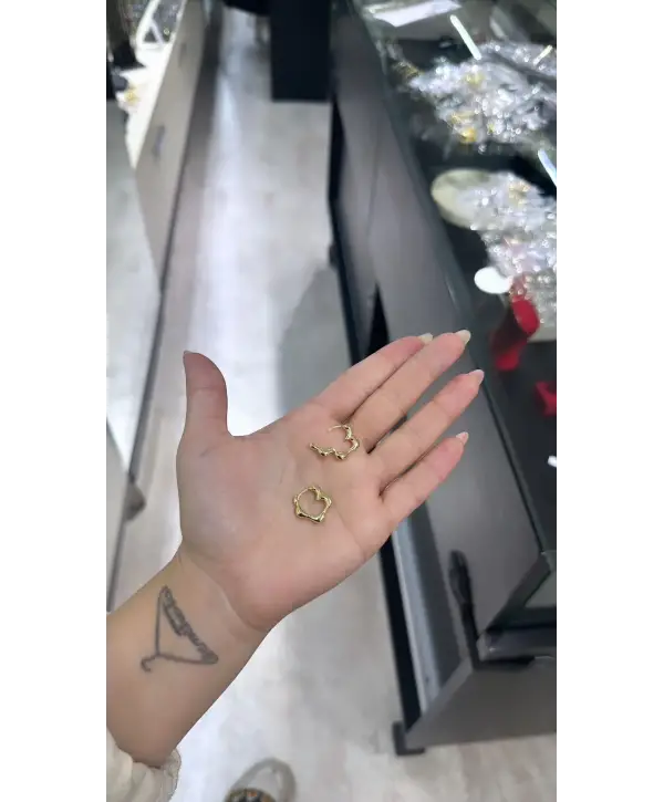 925 Ayar Gümüş Altın Yaldız Şekilli Halka Küpe