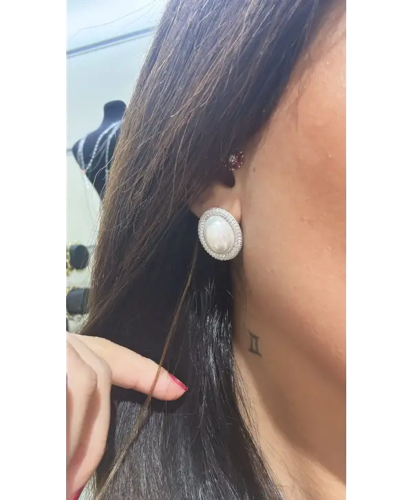 925 Ayar Gümüş Oval İncili Vidalı Küpe