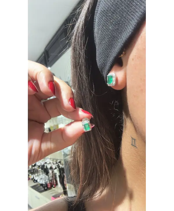 925 Ayar Gümüş Paraiba Taşlı Minik Kare Model Çivili Küpe