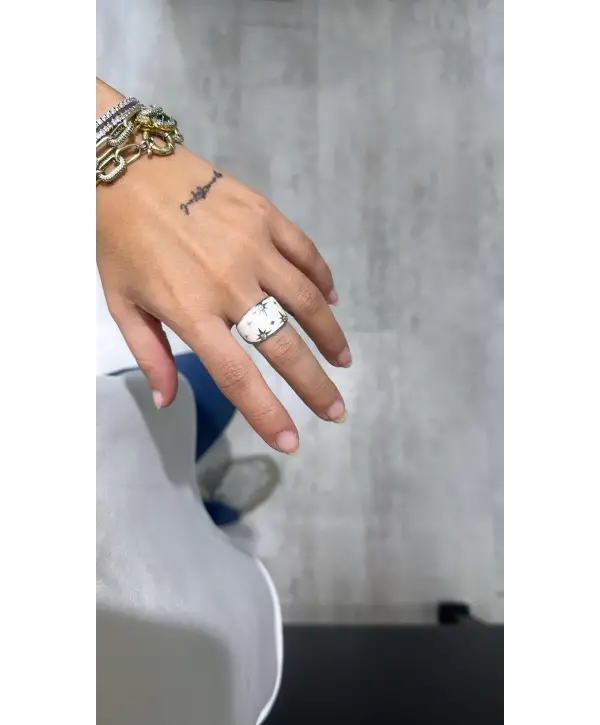 925 Ayar Gümüş Beyaz Yıldız Mineli Marka Yüzük