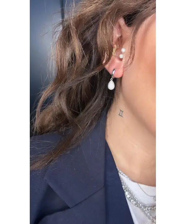 925 Ayar Gümüş Sallantılı Taşlı Küpe