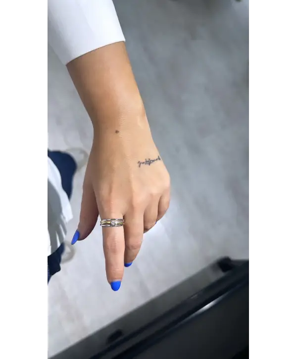 925 Ayar Gümüş İki Renk Geçişli Minik Tek Taşlı Sade Yüzük