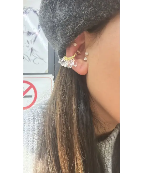 925 Ayar Gümüş Damla Taşlı Sallantılı Kıkırdak Küpe