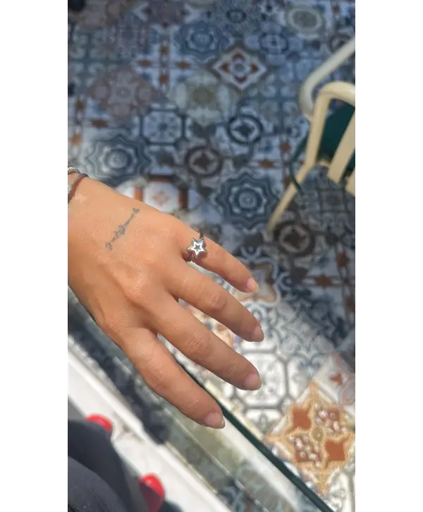 925 Ayar Gümüş Beyaz Mineli Silver Yüzük