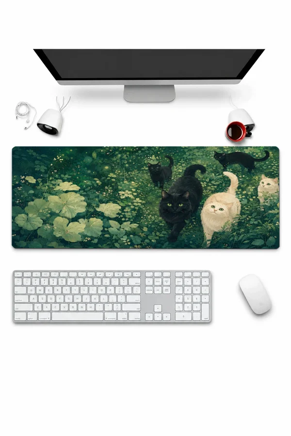 SonicTouch Klavye Mousepad 32x70cm Zümrüt Bahçenin Kedileri Pürüzsüz Sıvı Geçirmez Kaymaz Taban