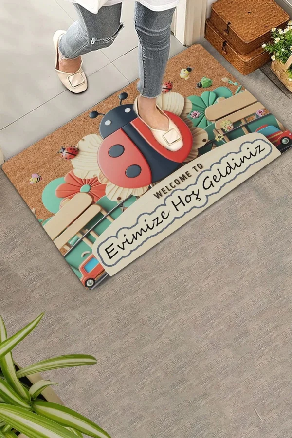 Valerine Life Uğur Böceği ve Kırmızı Vosvos Evimize Hoş Geldiniz Kapı Önü Paspası 45x70cm