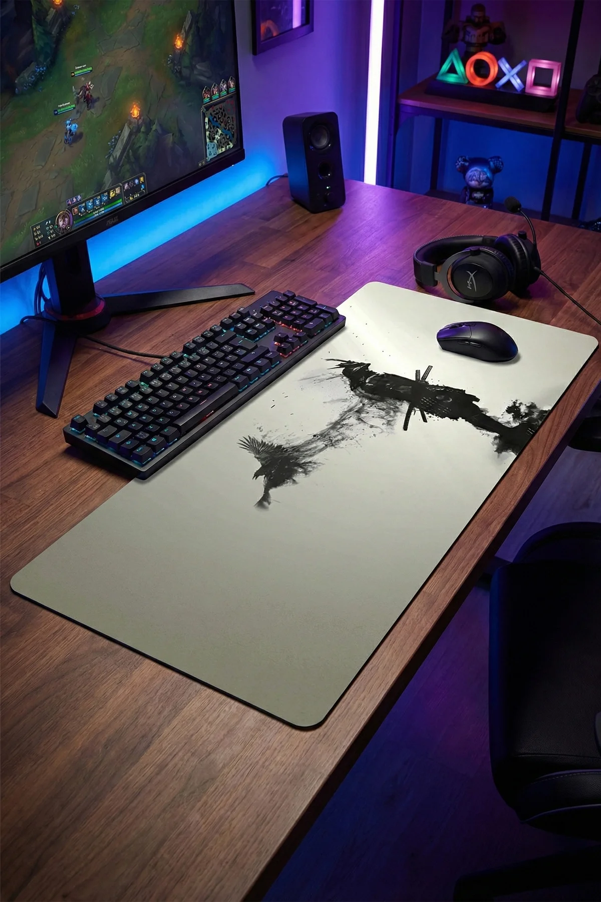 SonicTouch Kuzgun ve Samuray Dikişsiz Xxl Gamer Oyuncu Masaüstü Siyah Beyaz Klavye Mouse Pad 40x90Cm