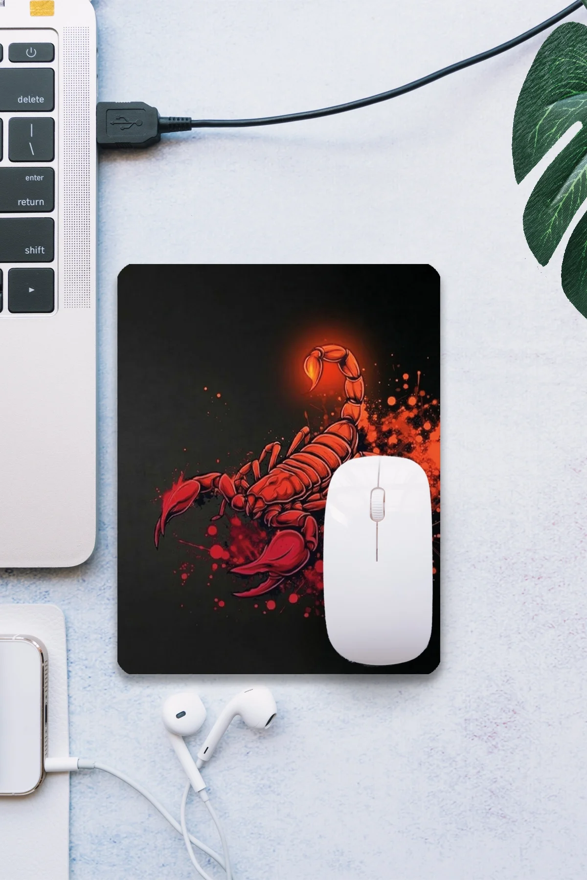 SonicTouch Kırmızı Neon Akrep Pürüzsüz Yüzey Kaymaz Taban Dikişsiz Gamer Oyuncu Mouse Pad 19x23cm