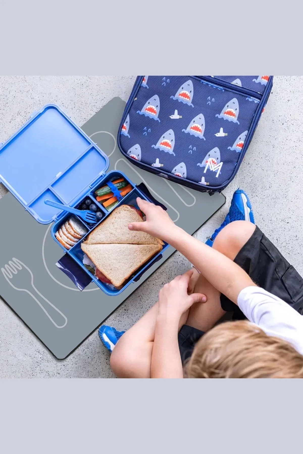 MAtGo School Çatal Kaşık Desenli Gri Sıvı Geçirmez Beslenme Matı Kaymaz Yıkanabilir Okul Yemek Pad 35x45cm