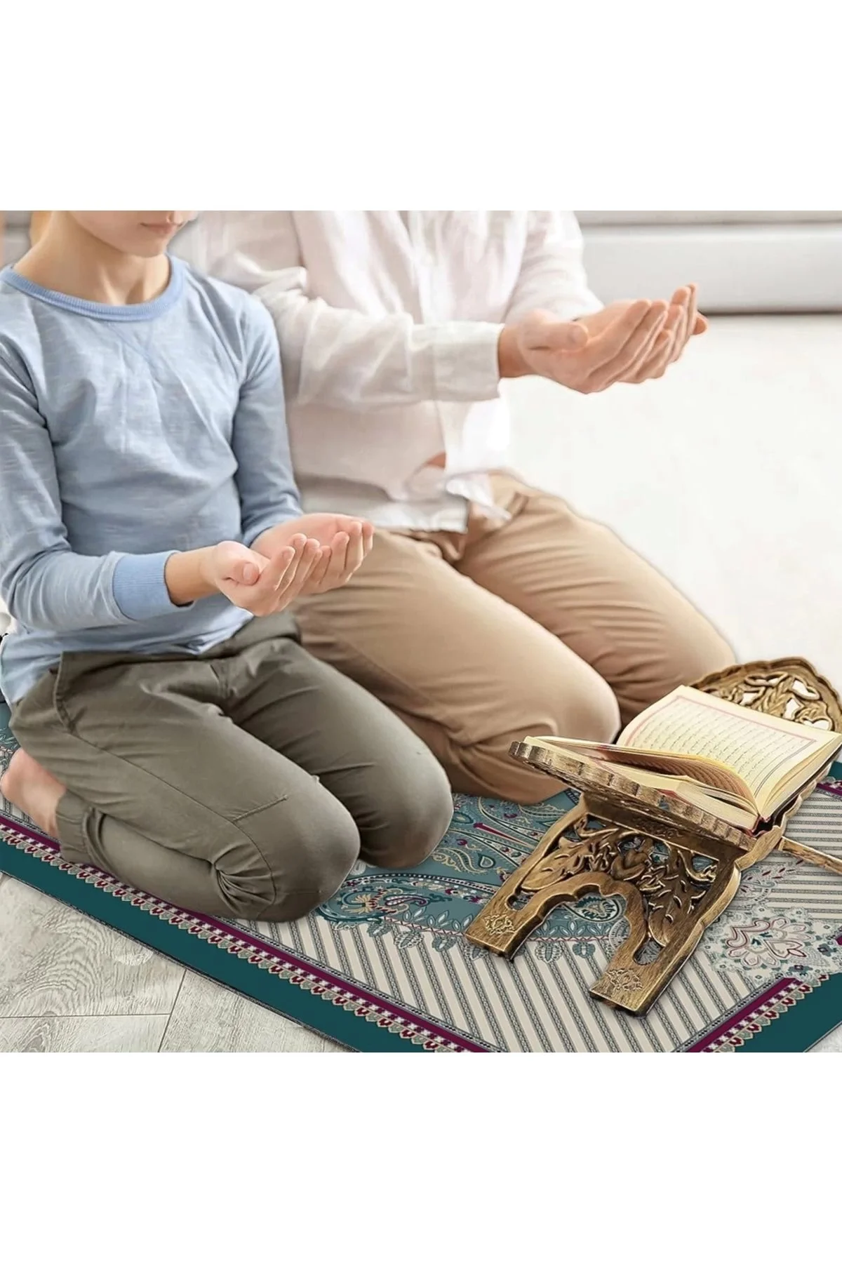 Ravabi Rug Araç İçi ve İşyeri İçin Deri Tabanlı Namazlık, Çantalı Hediyelik Seyahat Seccadesi 70x110cm 21RSD231020